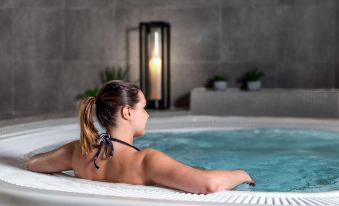 Hotel du Roi & Spa by Sowell Collection