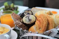 North Hill City Resort - breakfast