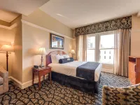 Gaslamp Plaza Suites Hotels near Model Railroad Museum
