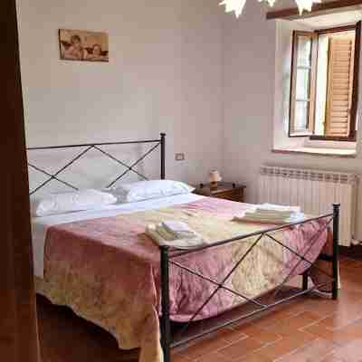 A Stay Surrounded by Greenery - Agriturismo la Piaggia - App 2 Bathrooms Rooms