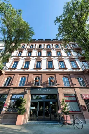 Hôtel Tandem - Boutique Hôtel Отели рядом с достопримечательностью «Fontaine de Janus»