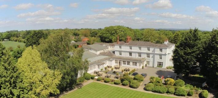 Cbh Rowton Hall Hotel and Spa Hotel a Chester