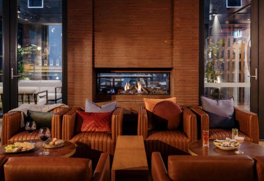 voco 오클랜드 시티 센터 레스토랑 또는 라운지