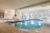 Comfort Suites Grayslake Near Libertyville North - Pools