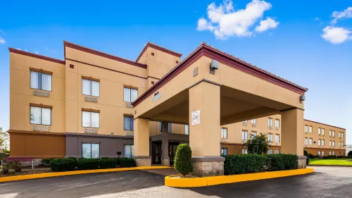 Clarion Pointe Evansville North - Wifi