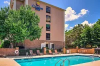 Comfort Inn Pensacola - University Area - Pools