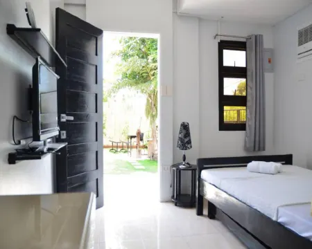 AA トラベラーズ パッド ラワグのホテル