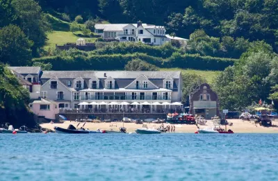 South Sands Hotel فنادق في Hope Cove