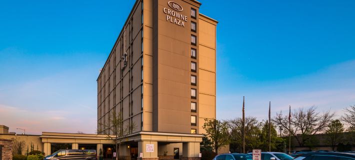 Crowne Plaza NEWARK AIRPORT by IHG Hotels in New York
