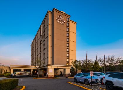 Crowne Plaza NEWARK AIRPORT by IHG