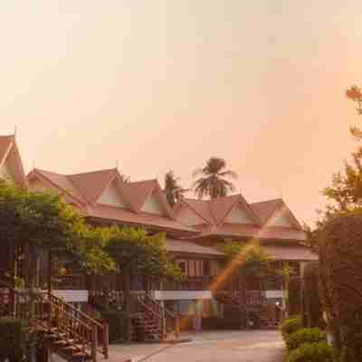 Mango House Resort & Cafe - กำแพงเพชร Hotel Exterior