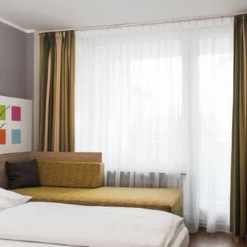 Business and Budget Hotel Tessin