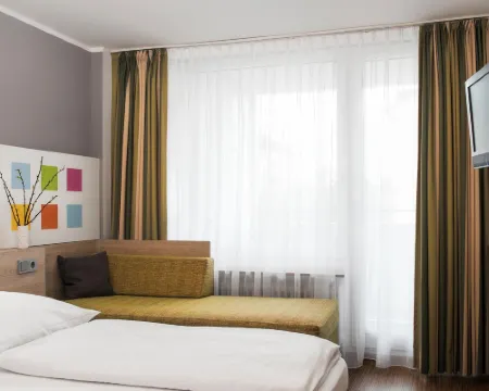 โรงแรมเทสซิน โรงแรมในมิวนิก