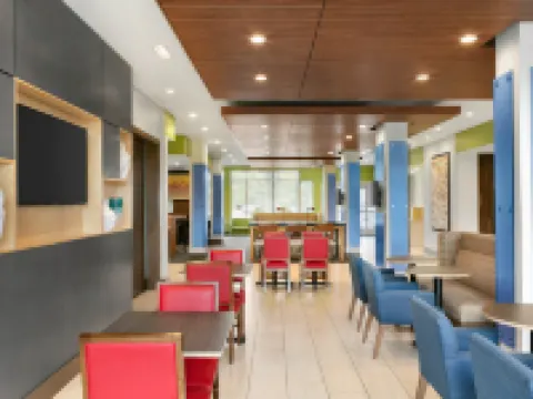 Holiday Inn Express & Suites SALISBURY by IHG Hotels in Salisbury