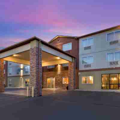 Best Western Plus the Four Corners Inn Hotel Exterior