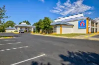 Motel 6 Ashland, VA