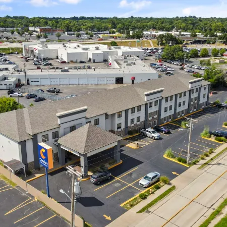 Comfort Inn & Suites St Louis-Hazelwood