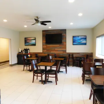 Island Suites