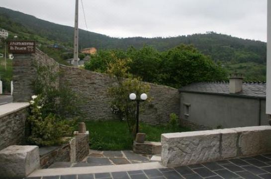 Apartamentos Rurales El Palacio de Doiras - Housity