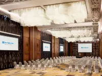 Wyndham Doha West Bay Hotels near Dafna Park,