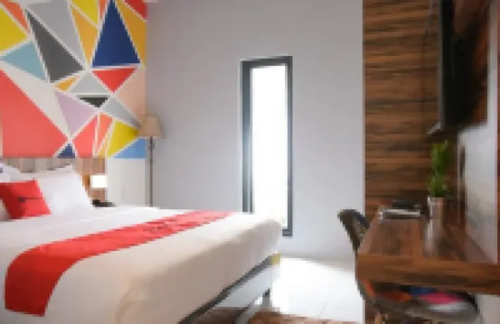 RedDoorz Plus near UNIMED Medan Hotel di Medan Estate