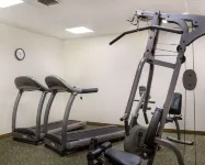 Quality Inn Bismarck I-94 - Gym