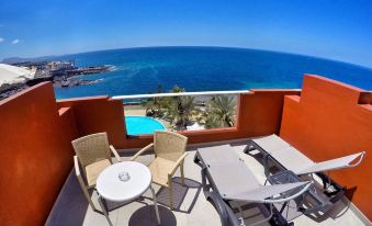 Adrián Hoteles Roca Nivaria