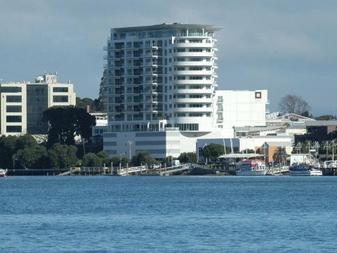 Hotel on Devonport