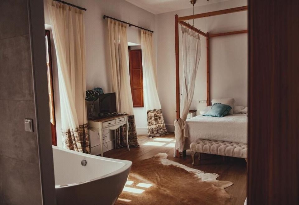 Hotel Luz Almonaster - Housity