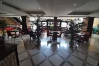 Golden New Hira Hotel