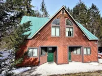 Ski in/Out Spruce Glen Townhomes on Great Eastern Trail Hotels near Pico Mountain Ski Resort