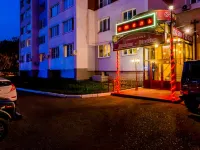 London-Paris Hotel โรงแรมในเปียนซา