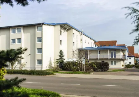 Ibis Hotel Leipzig Nord-Ost Отели в г. Тауха