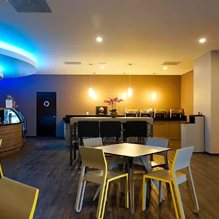 Hotel Glow Point - Mulza