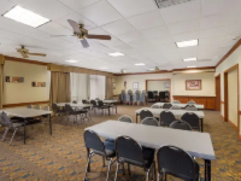 クオリティ イン アリス アリスのホテル