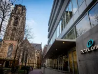 Motel One Rotterdam Hoteles cerca de Complejo Empresarial y Comercial Markthal Rotterdam