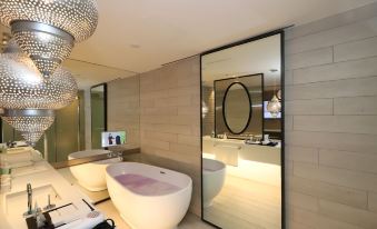3. Hotel Le..