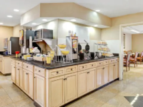 デイズ イン バイ ウィンダム アトランタ / サウスレイク / モロー モローのホテル