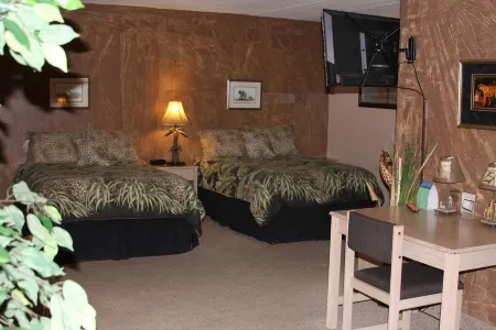 Gladstone Inn and Suites