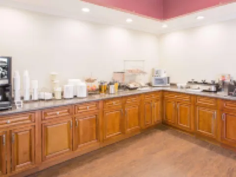 Howard Johnson by Wyndham Dothan Hotels in Dothan