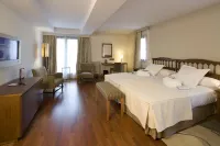 Parador de Villafranca Del Bierzo Hotels in Ambasmestas