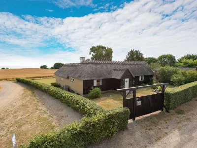 "Edithe" - 250m from the Sea Các khách sạn gần Græsgård Farmcamping