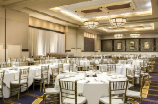 Sheraton Overland Park Hotel at the Convention Center Hotels in Johnson County