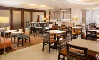 Hampton Inn Orlando-International Airport - Breakfast