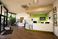 Contour Hotel