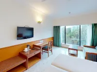 The Oakwood Hotel Hotels near Parvati Temple