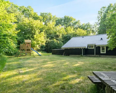 "Lovis" - 600m from the Sea Hotels in Læsø