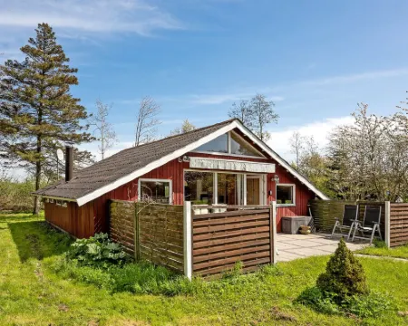 "Henna" - 550m to the Fjord Hotels in Vordingborg
