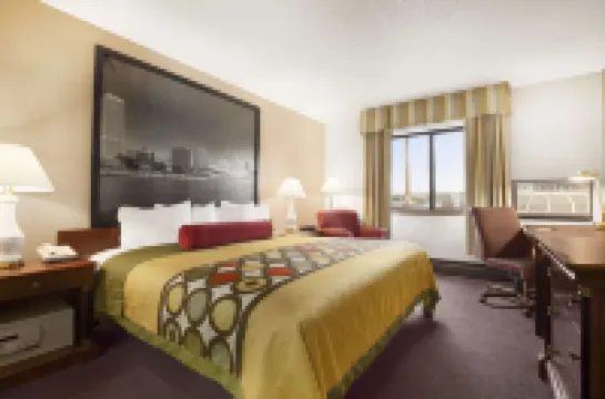 ซุปเปอร์ 8 บายวินด์แฮม สนามบินมิลวอกี