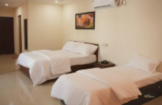 Glancy's Guest House
